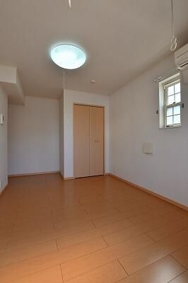 �y���̑������E�X�y�[�X�z�@