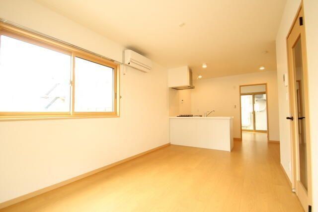 �y���ԁE���r���O�z�@