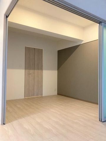 �y���̑��ݔ��z�@