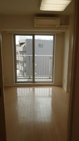 �y���ԁE���r���O�z�@