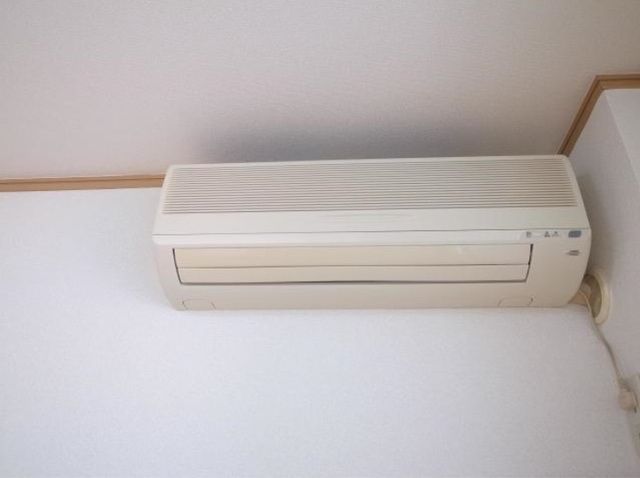 �y���̑��ݔ��z�@�G�A�R��