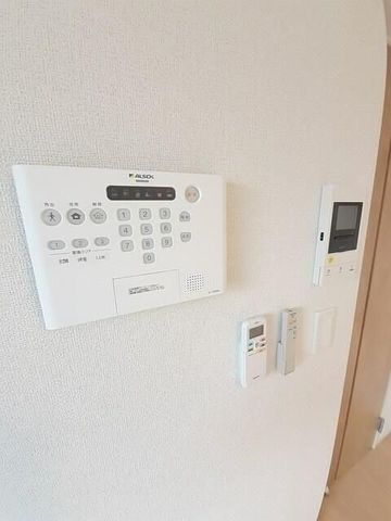 �y���̑��ݔ��z�@