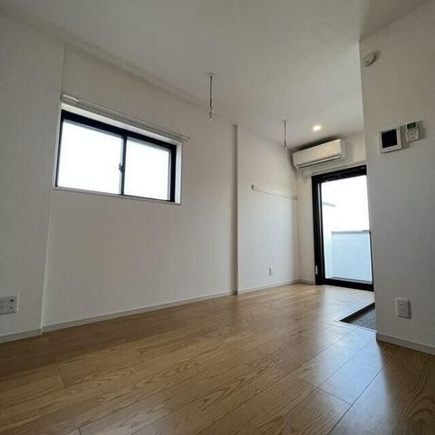 �y���ԁE���r���O�z�@