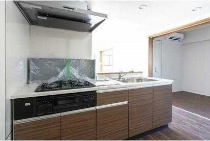 �y�L�b�`���z�@