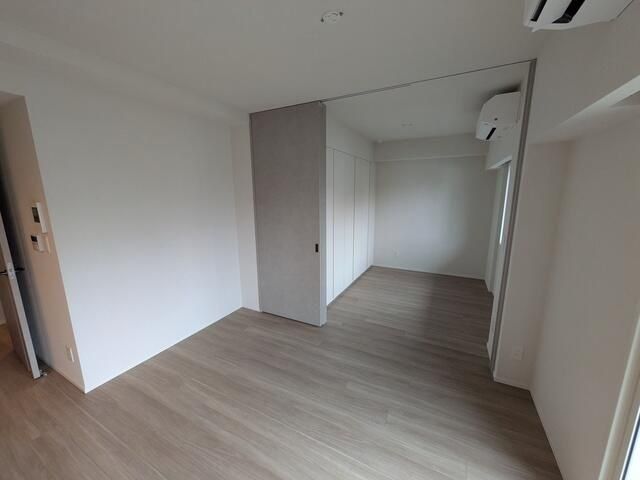 �y���ԁE���r���O�z�@