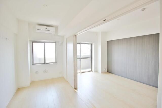 �y���ԁE���r���O�z�@