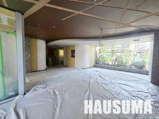 �y���̑��z�@���ԏ�