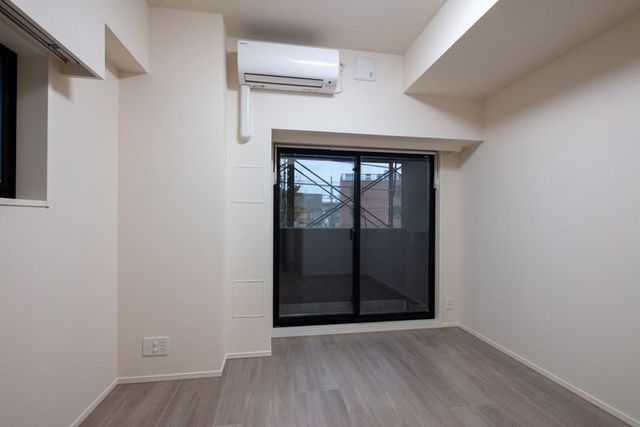 �y���ԁE���r���O�z�@