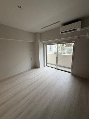 �y���ԁE���r���O�z�@