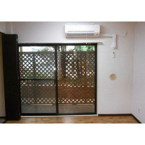 �y���ԁE���r���O�z�@