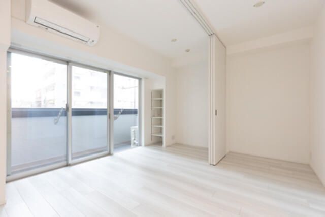 �y���ԁE���r���O�z�@