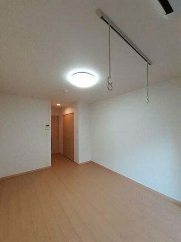 �y���ԁE���r���O�z�@