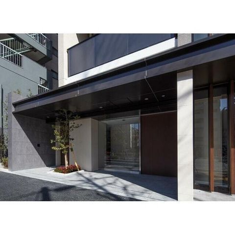 �y�G���g�����X�z�@