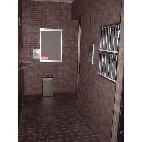 �y�G���g�����X�z�@