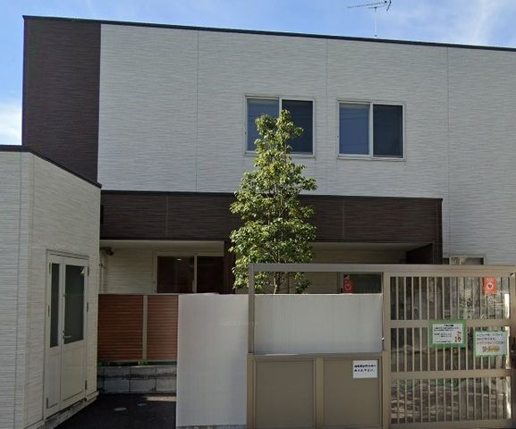 �y���Ӂz�@�ɂ��̂��邩�ۈ牀��Α�� �k��2���B 140m