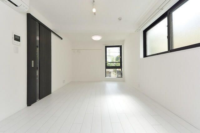 �y���ԁE���r���O�z�@