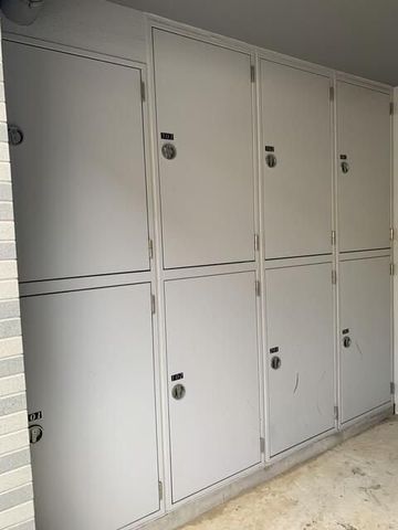 �y���ԁE���r���O�z�@