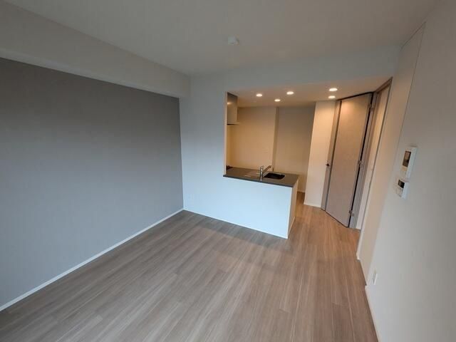 �y���ԁE���r���O�z�@