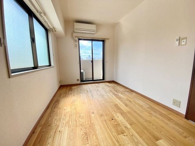 �y���ԁE���r���O�z�@