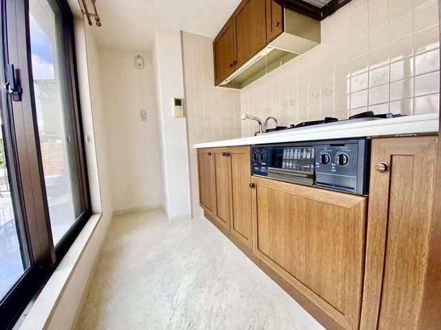 �y�L�b�`���z�@