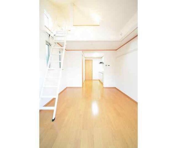 �y���ԁE���r���O�z�@