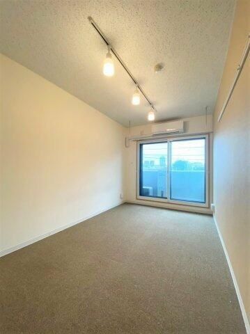 �y���ԁE���r���O�z�@