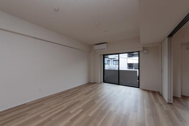 �y���ԁE���r���O�z�@