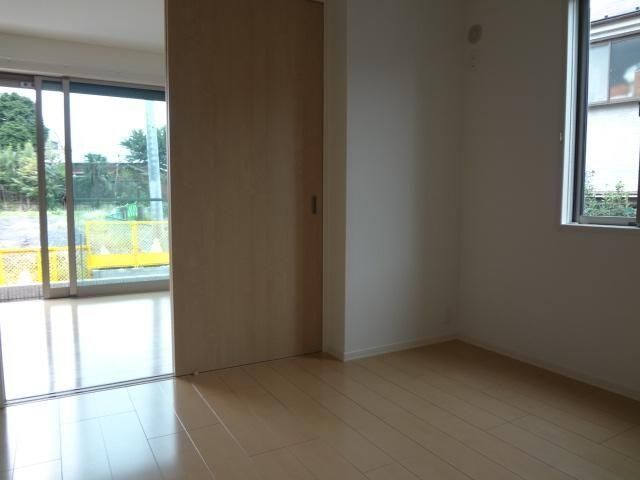 �y���ԁE���r���O�z�@