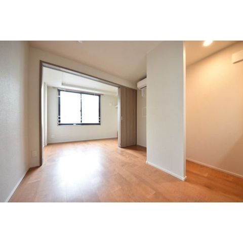 �y���ԁE���r���O�z�@