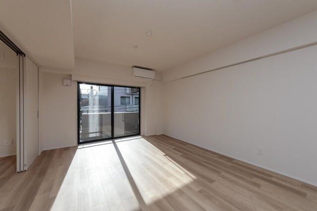 �y���ԁE���r���O�z�@