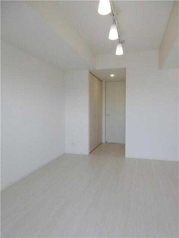 �y���ԁE���r���O�z�@