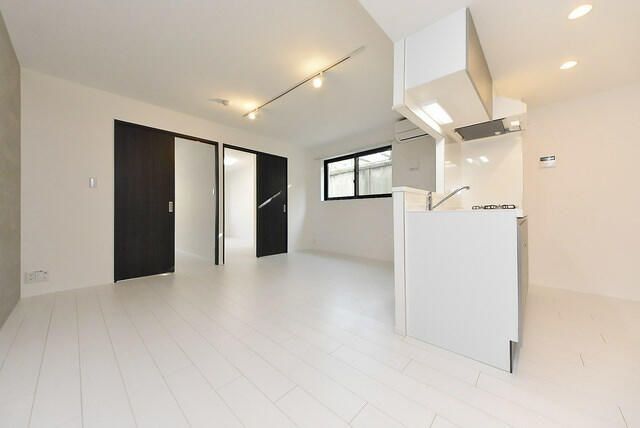 �y���̑������E�X�y�[�X�z�@