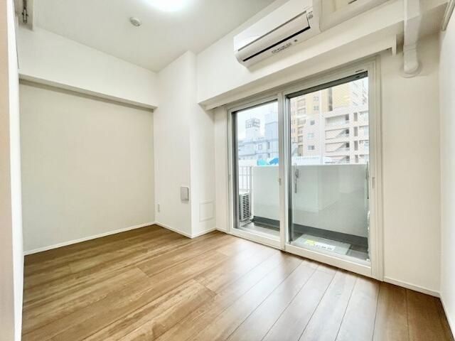 �y���ԁE���r���O�z�@