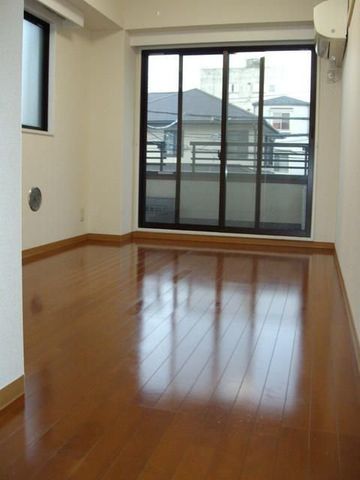 �y���̑��ݔ��z�@