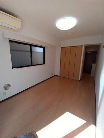 �y���ԁE���r���O�z�@