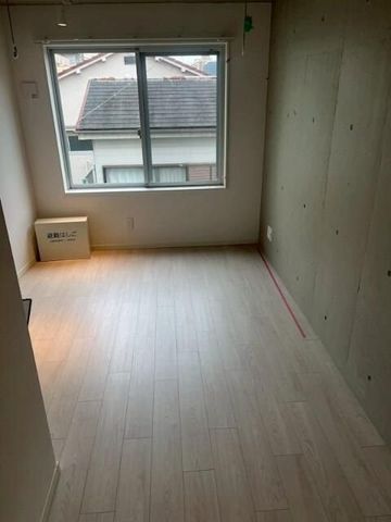 �y���ԁE���r���O�z�@