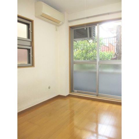 �y���ԁE���r���O�z�@