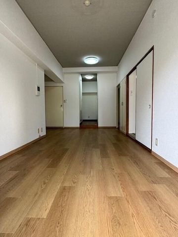 �y���ԁE���r���O�z�@