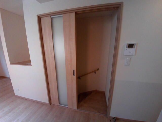 �y���̑��ݔ��z�@