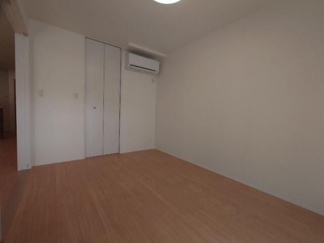 �y���̑��ݔ��z�@