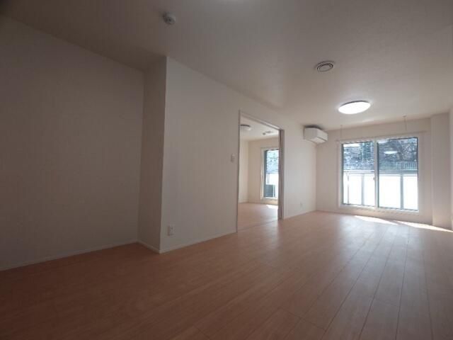 �y���ԁE���r���O�z�@