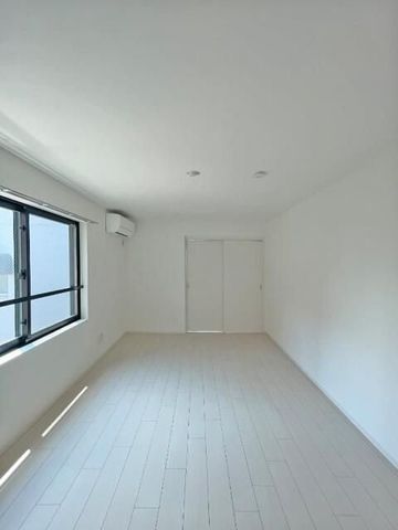 �y���̑��ݔ��z�@