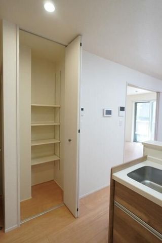 �y���̑��ݔ��z�@