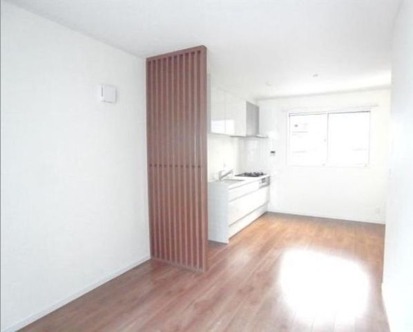 �y���ԁE���r���O�z�@����