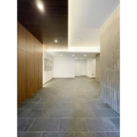 �y�G���g�����X�z�@