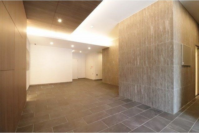 �y�G���g�����X�z�@