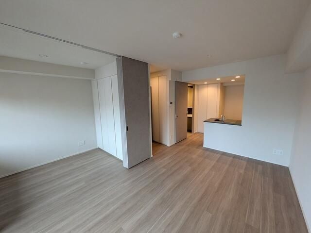 �y���ԁE���r���O�z�@