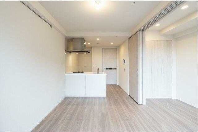 �y���ԁE���r���O�z�@