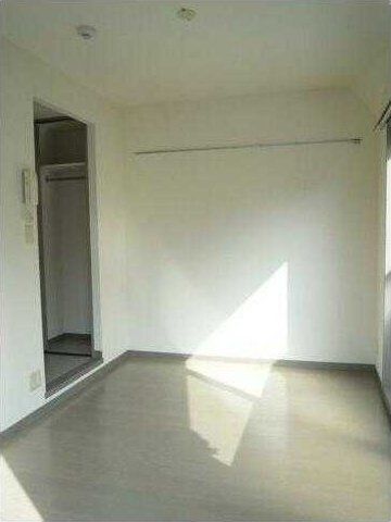 �y���ԁE���r���O�z�@