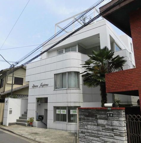 �y�G���g�����X�z�@